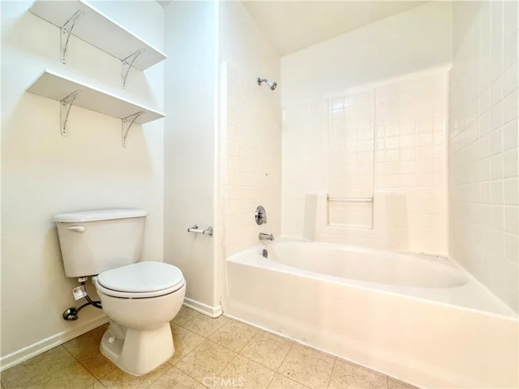 26092 Mayfield Union Way #B photo 19