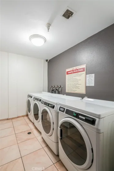 620 S Gramercy Place #211 photo 22