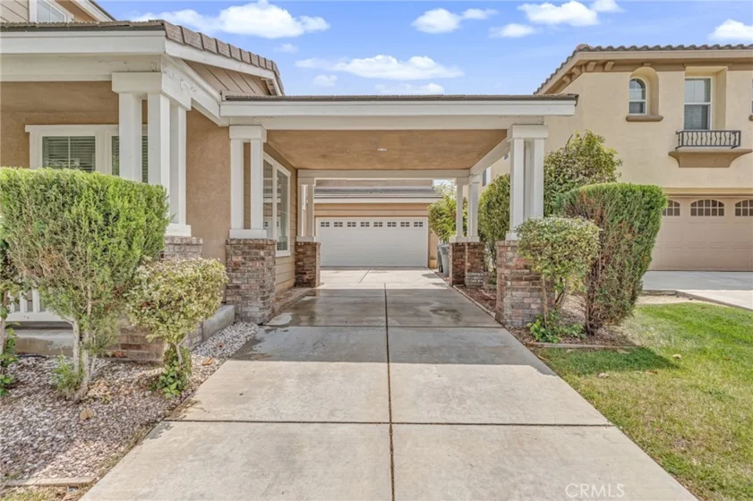29001 Savannah Drive photo 2