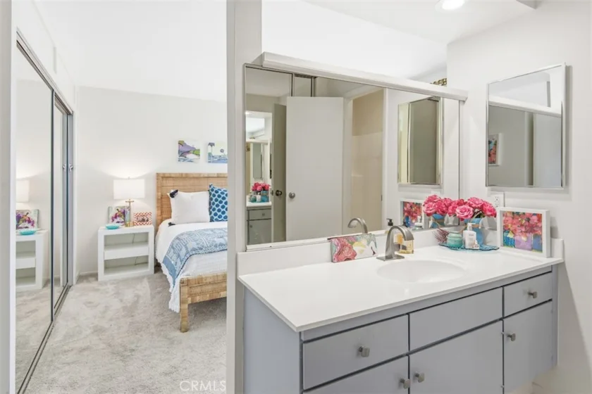 5959 E Naples Plaza #208 photo 14