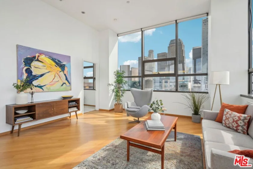 1100 Wilshire Boulevard #1811 photo 1