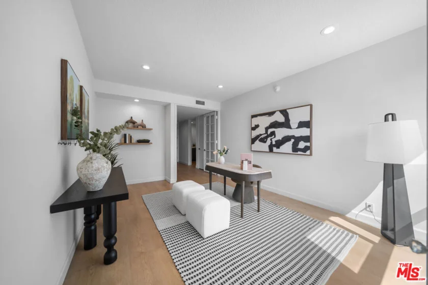 4477 Wilshire Boulevard #308 photo 19