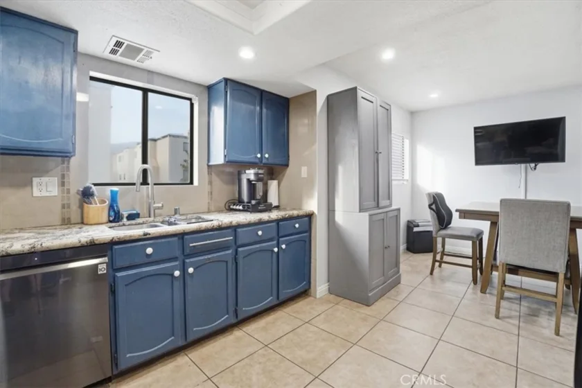 14325 Foothill #9 photo 11