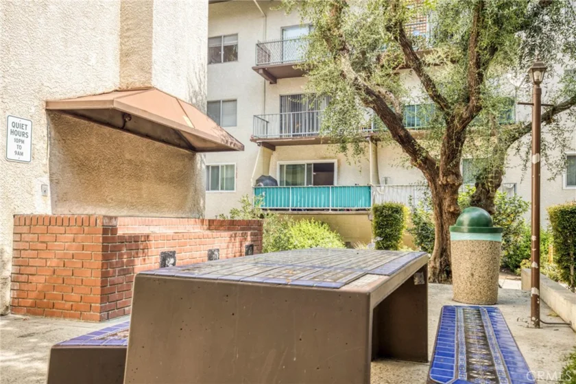 5460 White Oak Avenue #F105 photo 21