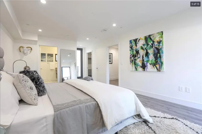829 N Martel #2 photo 6