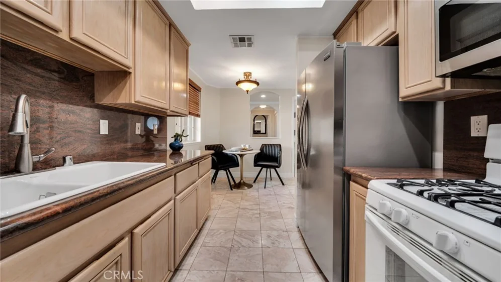 7218 Hillside Avenue #202 photo 6