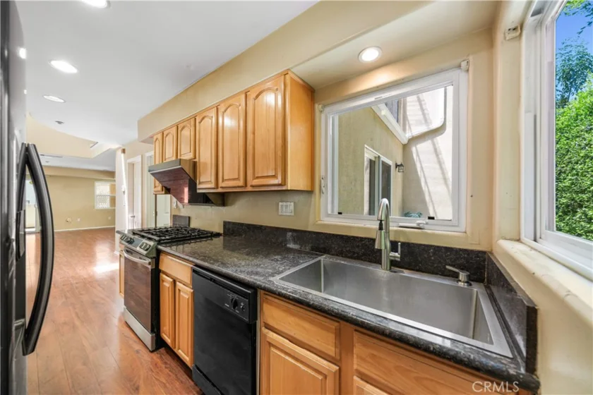 1008 S Marengo Avenue #D photo 14