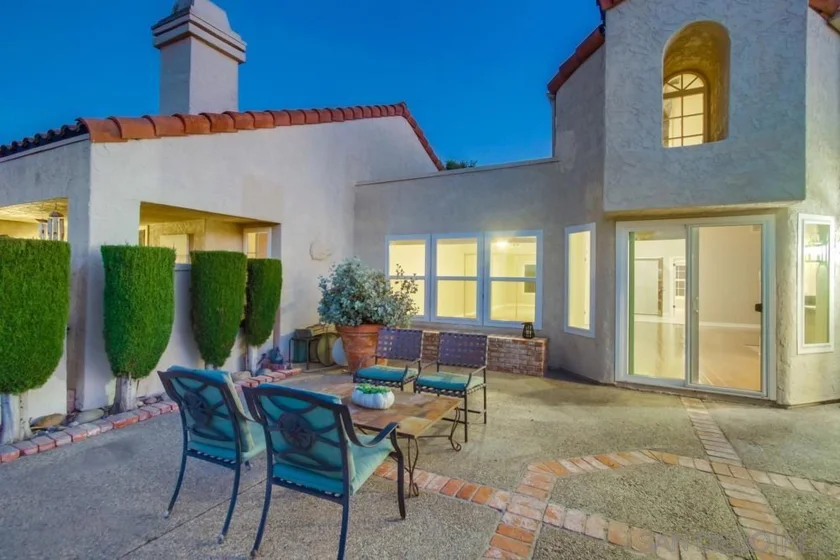 12566 Calle Tamega #108 photo 7