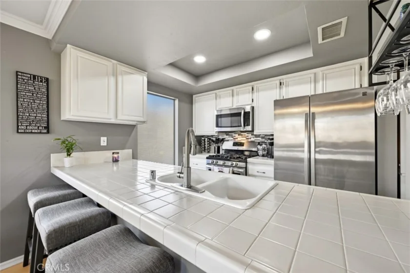 1016 Grape Street photo 12