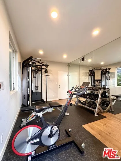 18645 Hatteras Street #263 photo 32