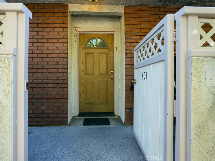 19451 Sherman Way #407 photo 1