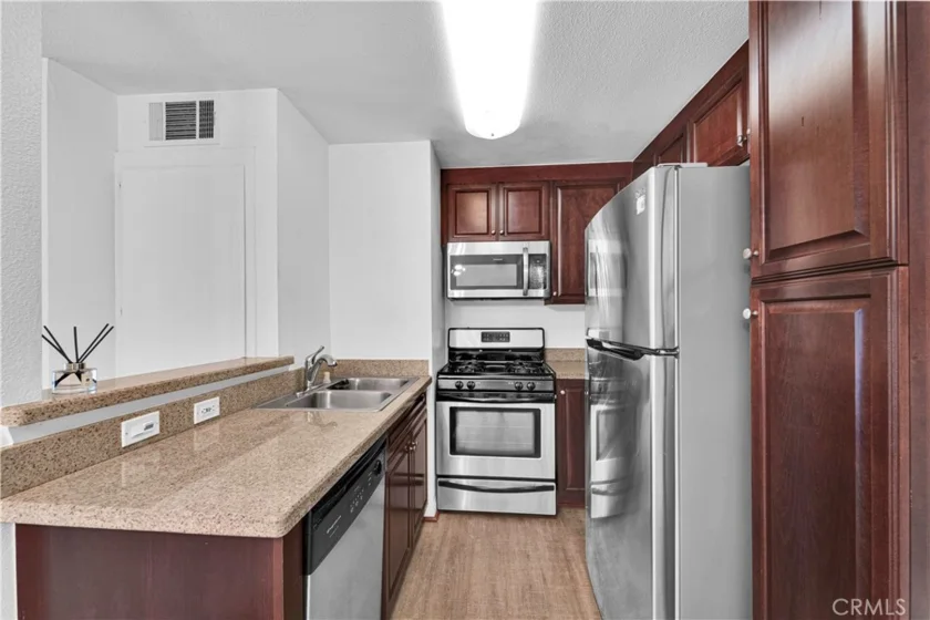 5535 Canoga #332 photo 10
