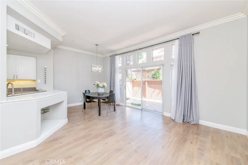 2645 Dunstan photo 13