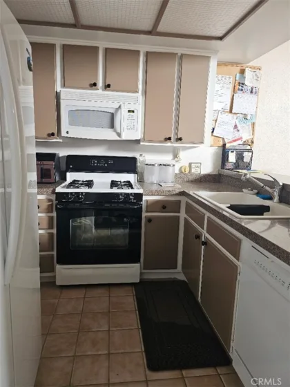 550 Orange Avenue #320 photo 13