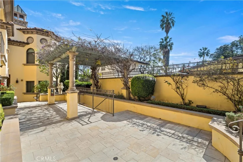 478 S Oakland Avenue #2 photo 31