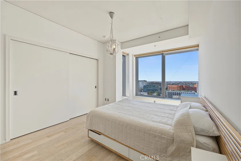 1155 S S Grand Avenue #1601 photo 18