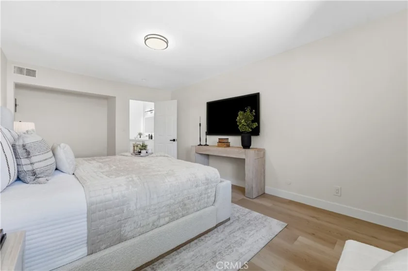 278 N Wilshire #B31 photo 18