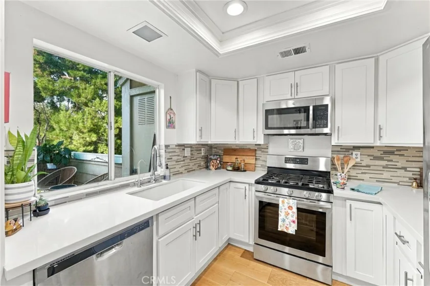 21143 River Glen photo 16