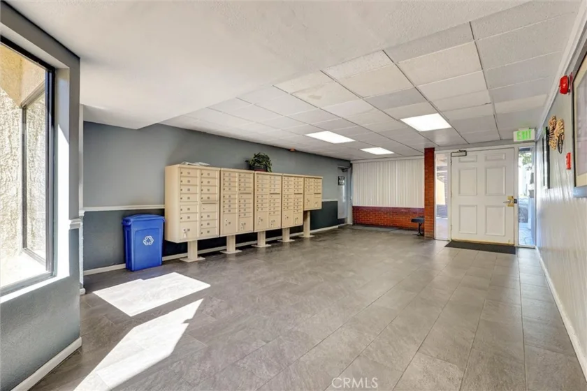6323 Reseda #1 photo 22