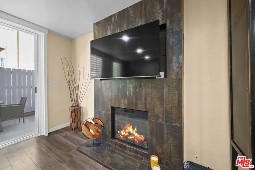 5951 Canterbury Drive #20 photo 3