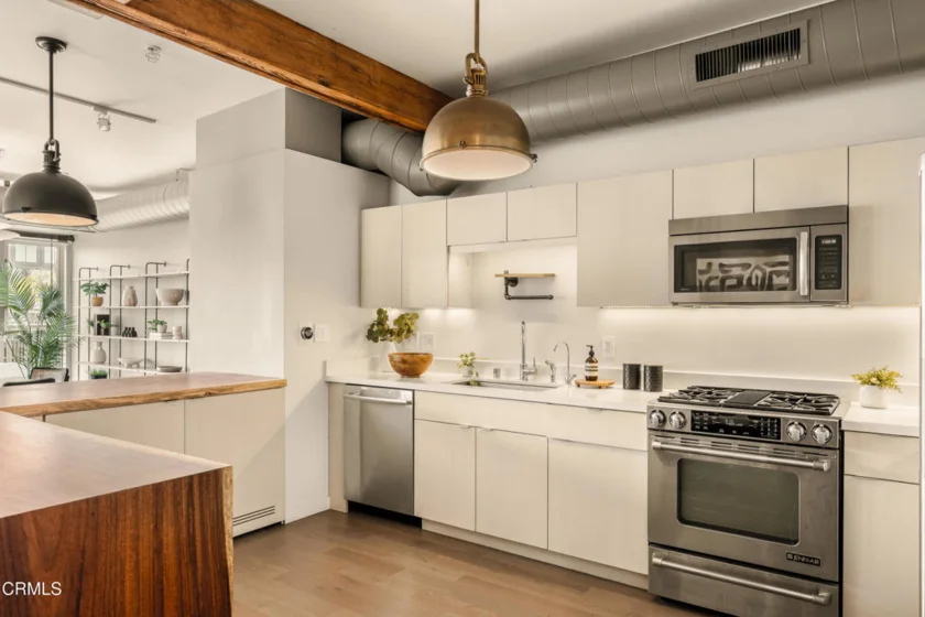 527 Molino Street #401 photo 16