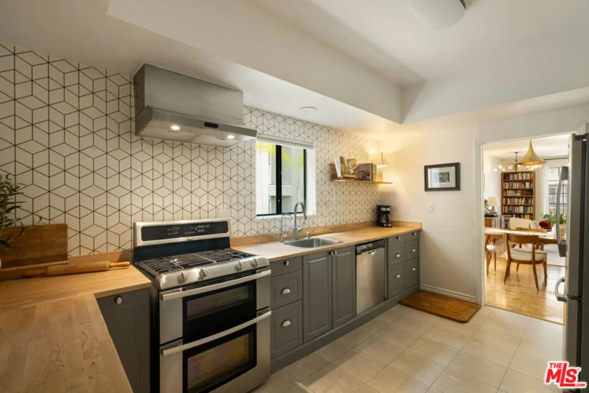1539 Greenfield Avenue #102 photo 12