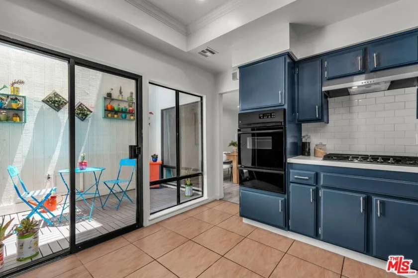 1220 Manning Avenue #3 photo 4