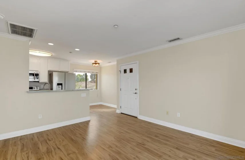 Twin Oaks Avenue #5 photo 10
