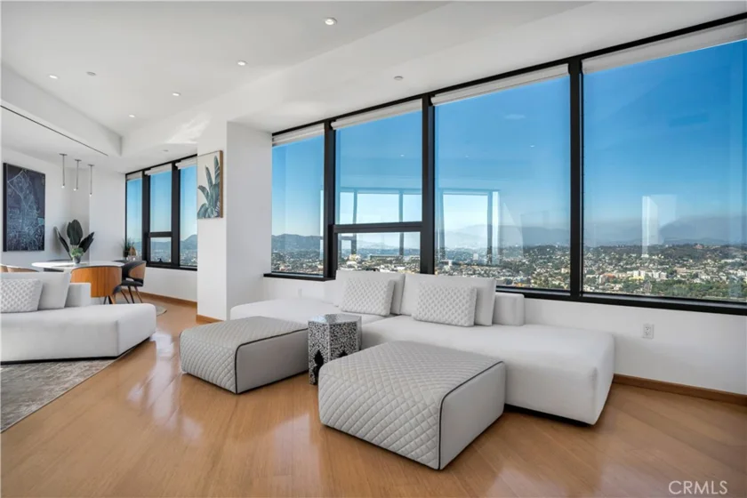 1100 Wilshire Boulevard #3302 photo 2