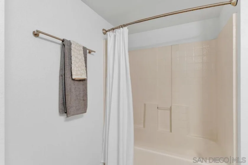 1970 Columbia Street #301 photo 14