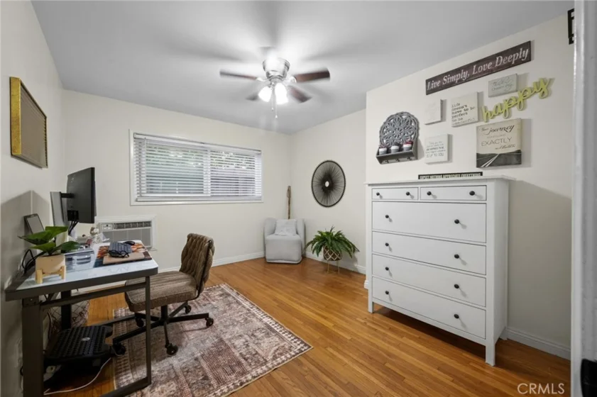 3822 E 1st #1 photo 35