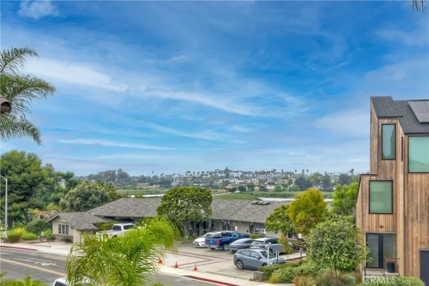 543 Laguna Drive photo 23