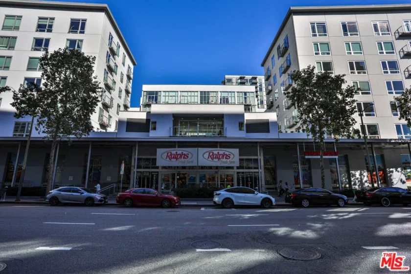 645 W 9th Street #201 photo 45
