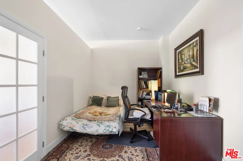 3810 Wilshire Boulevard #712 photo 17