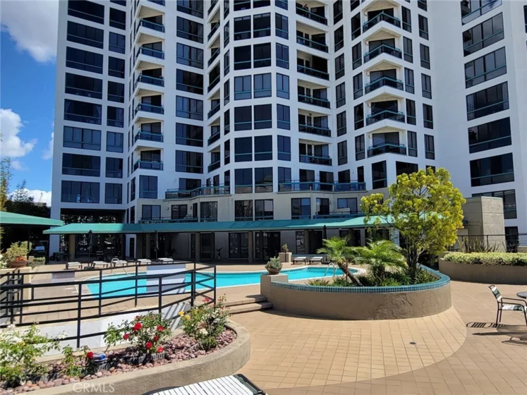 1310 E Ocean #905 photo 6