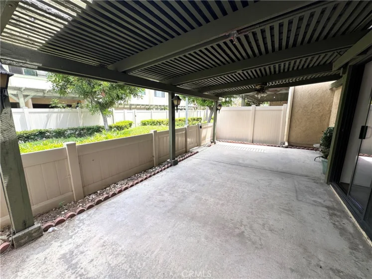 530 Berry photo 16