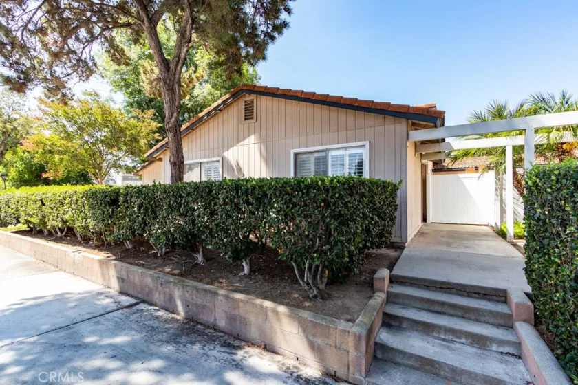 1053 Border Avenue photo 30