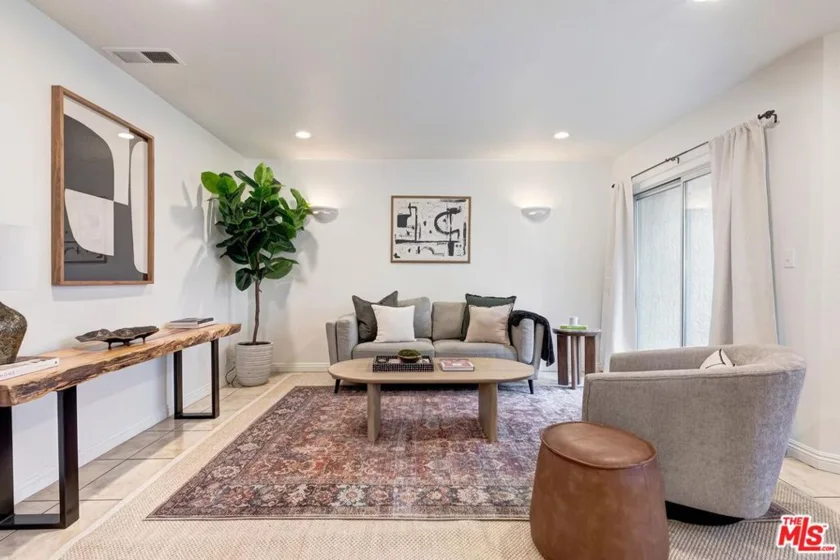 7651 Reseda Boulevard #3T photo 1