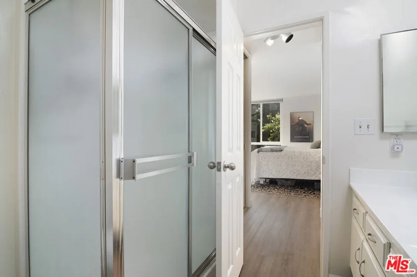 5625 Windsor Way #107 photo 16