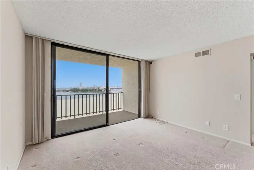 1140 E Ocean photo 30