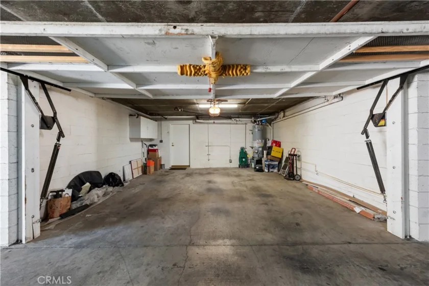 813 N Martel Avenue #2 photo 15
