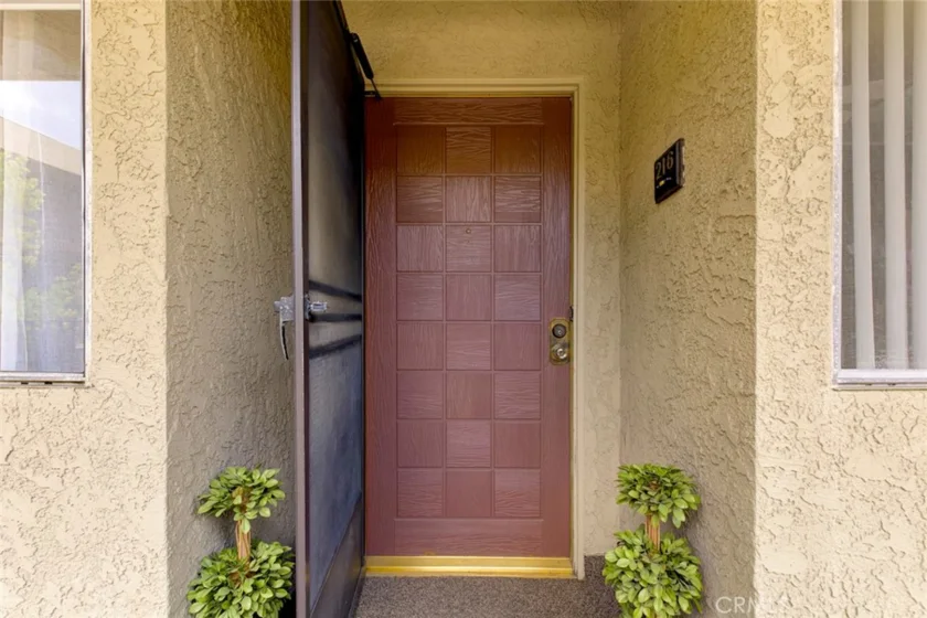 125 W Mountain Street #216 photo 2