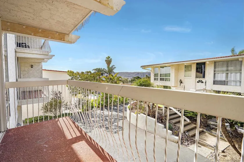 2311 Caringa Way photo 21