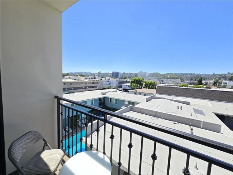 4724 Kester Avenue #409 photo 22