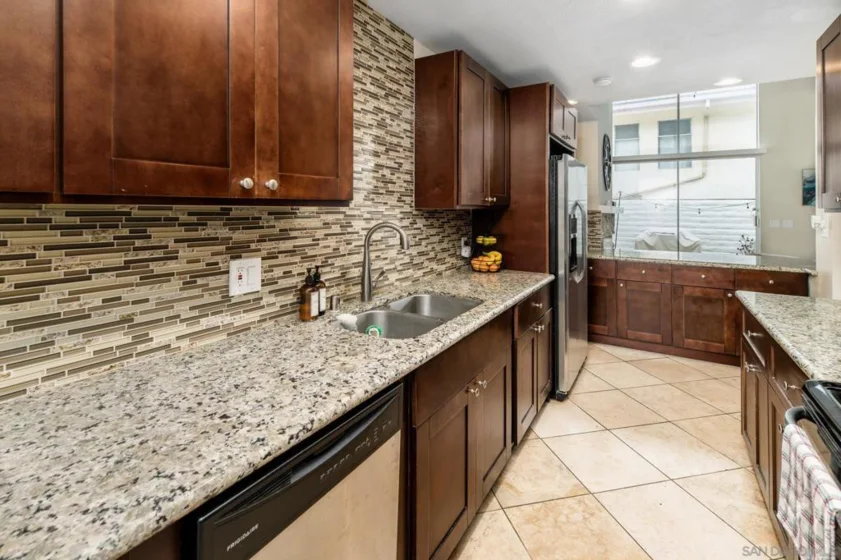 2544 Navarra Drive #4 photo 13
