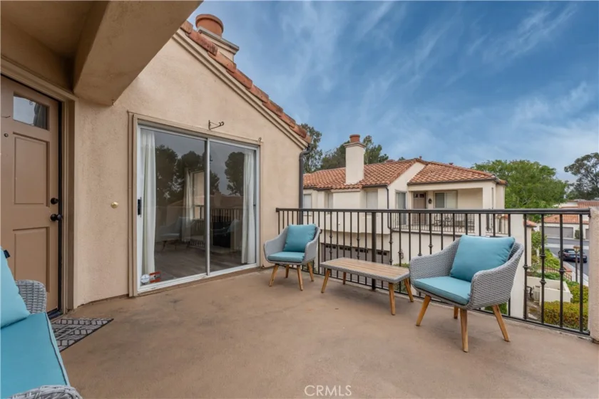 105 Corsica Drive photo 1