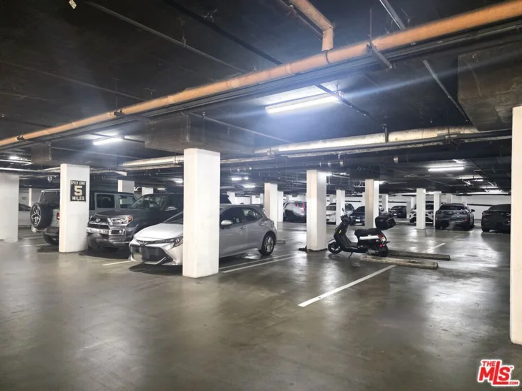 421 S La Fayette Park Place #712 photo 5