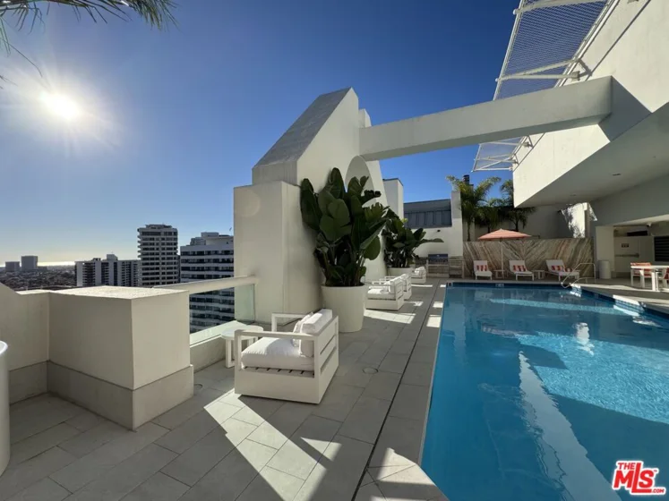 10520 Wilshire Boulevard #701 photo 28