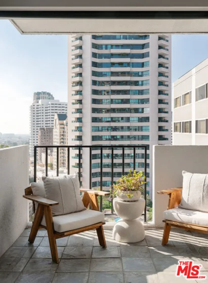 10450 Wilshire Boulevard #12C photo 3