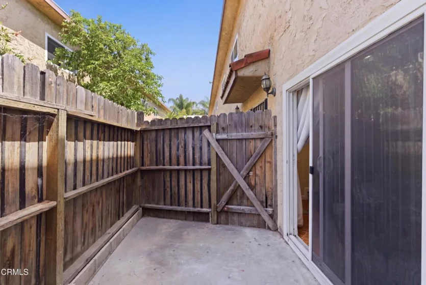9051 Cedros Avenue #8 photo 20